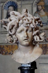 Testa di Medusa. Marmo, 1630